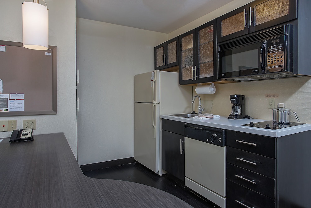 Suite, 1 Bedroom (1 Queen Bed) - Photo 8