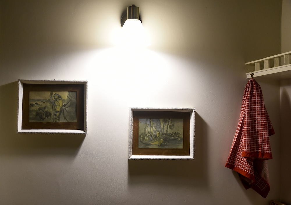 Family Room - Photo 3