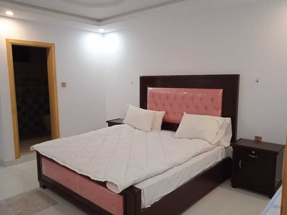 Deluxe Double Room - Photo 11