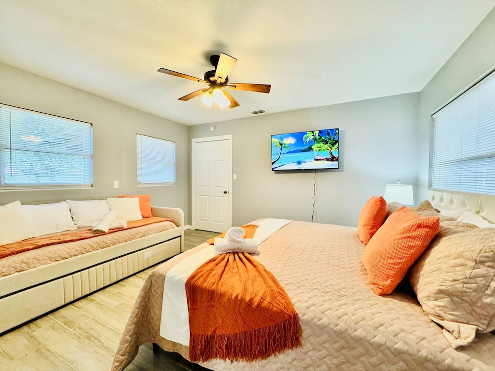 Apartment photo 1