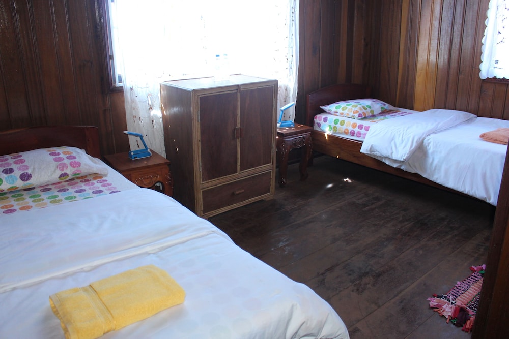 Classic Twin Room, 2 Twin Beds, Non Smoking, Mountain View photo 1
