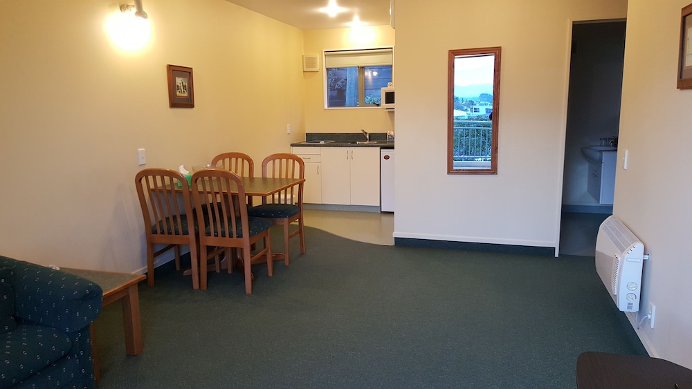 2 Bedroom Type B photo 1