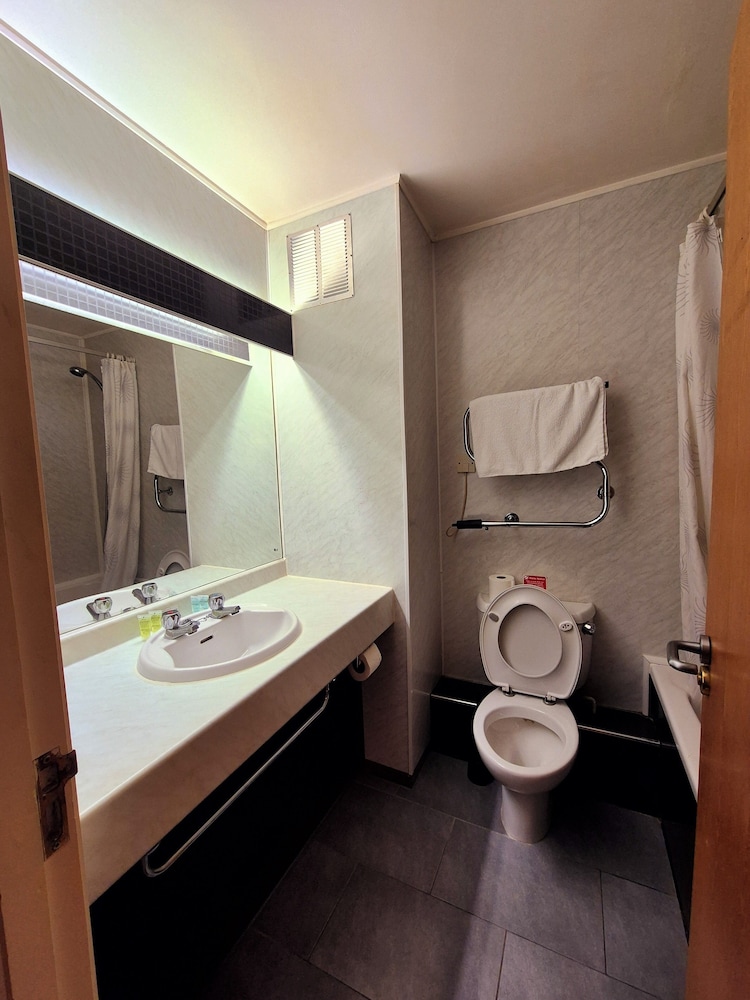 Standard Triple Room - Photo 12