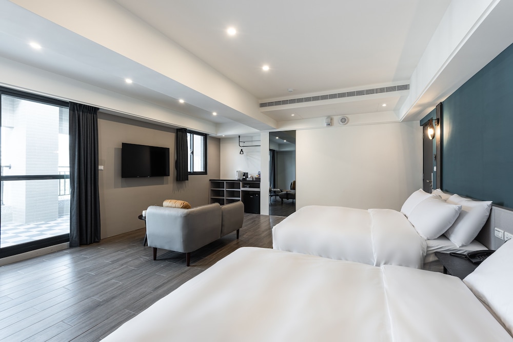 Luxury Quadruple Room - Photo 5