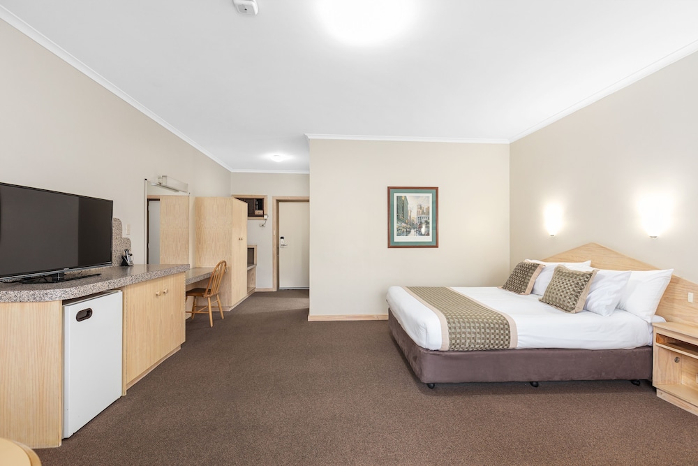 Standard Twin Room, Multiple Beds, Bathtub