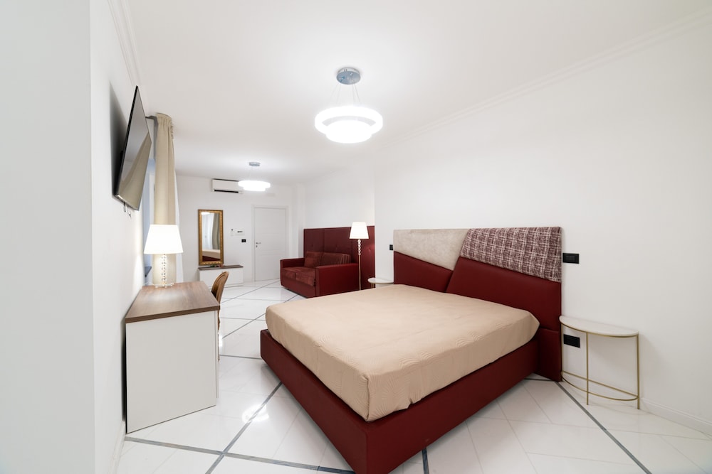 Family Quadruple Room, 1 King Bed with Sofa bed, Non Smoking, Ensuite
