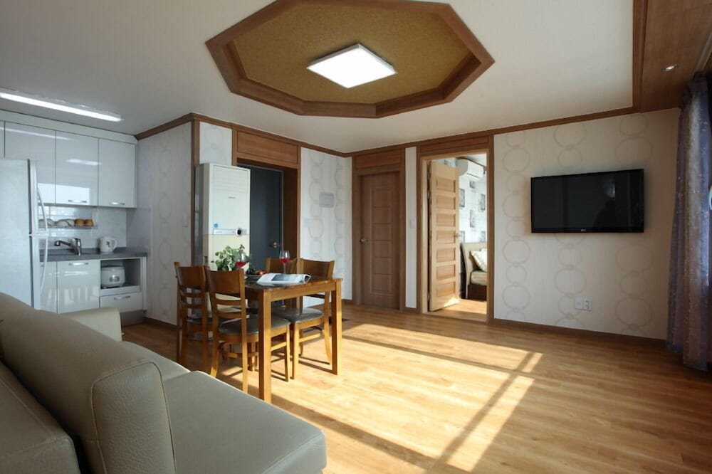 Room (Galmaegi)
