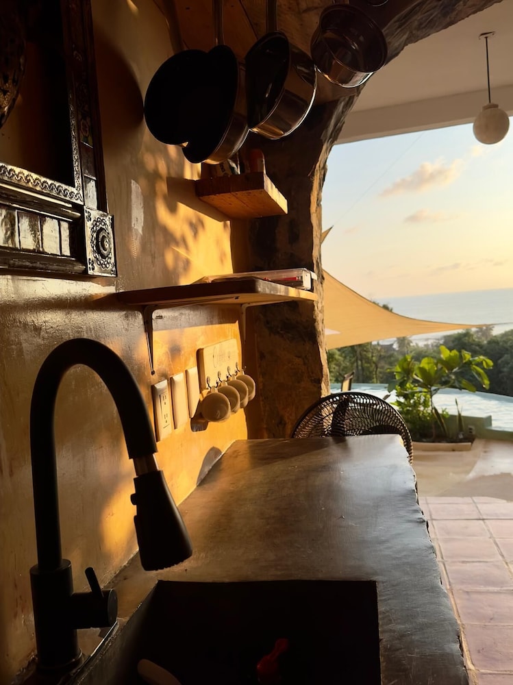 Deluxe Double Room, Ocean View photo 3