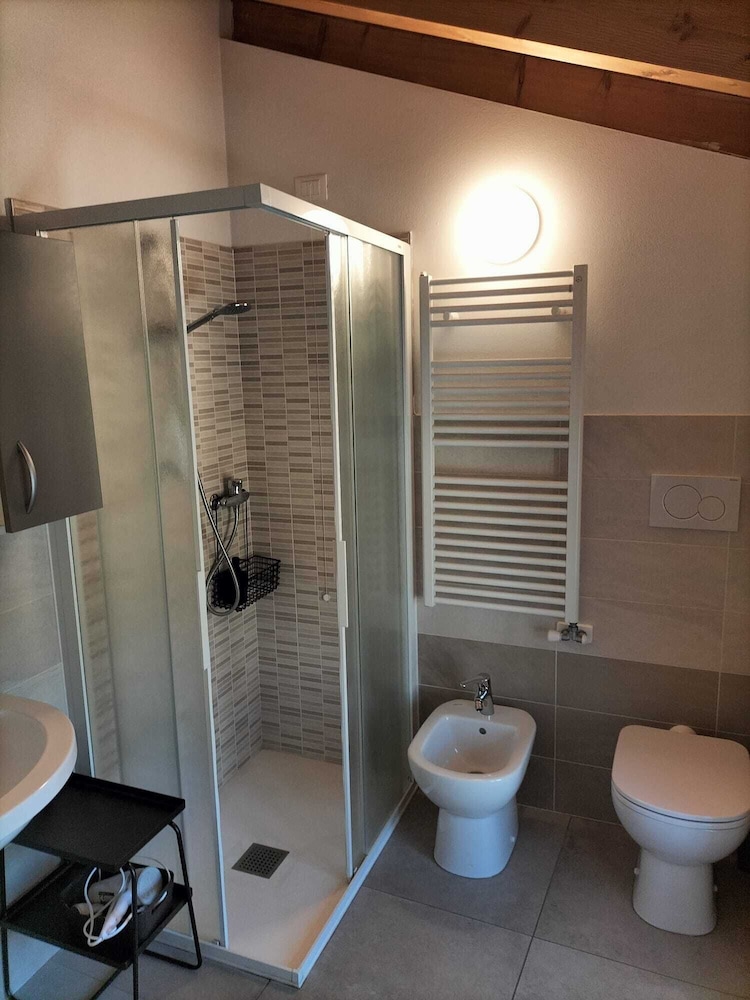 Classic Twin Room, Non Smoking, City View photo 2