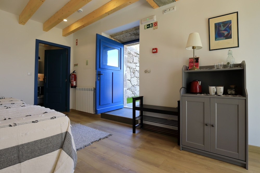 Deluxe Double or Twin Room photo 3