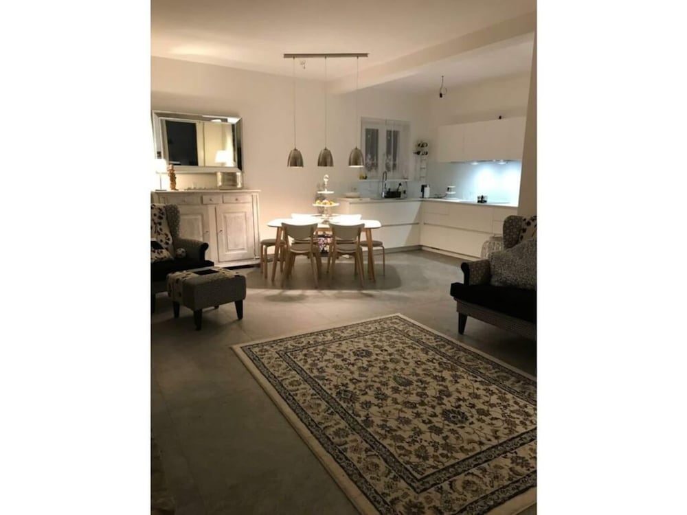 Apartment photo 3