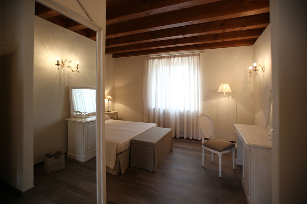 Room photo 1
