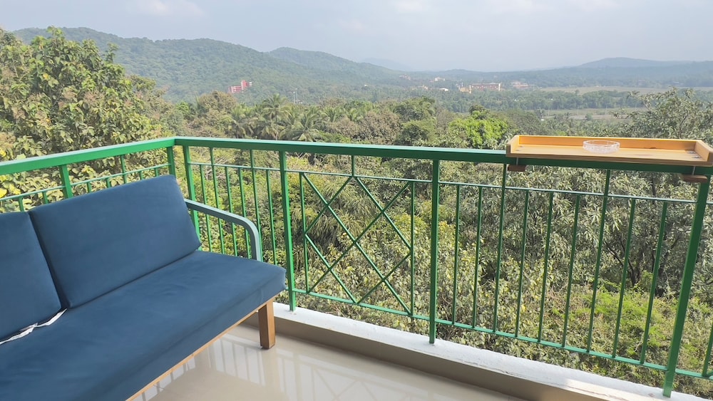Sky Deck 1Bhk Duplex Mountain View