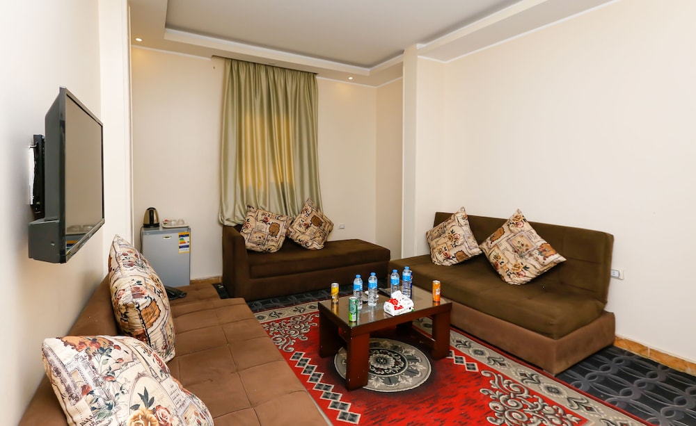 Family Apartment, 1 Bedroom, City View photo 2