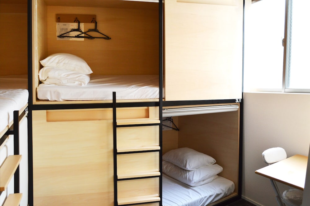 Shared Dormitory, Men only photo 1