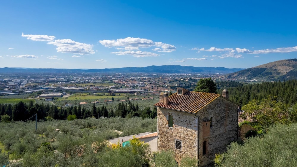 Villa photo 3