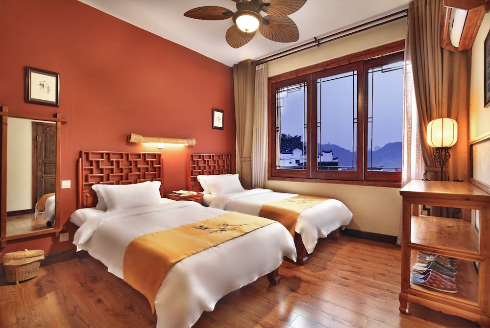 Village View Twin Room
