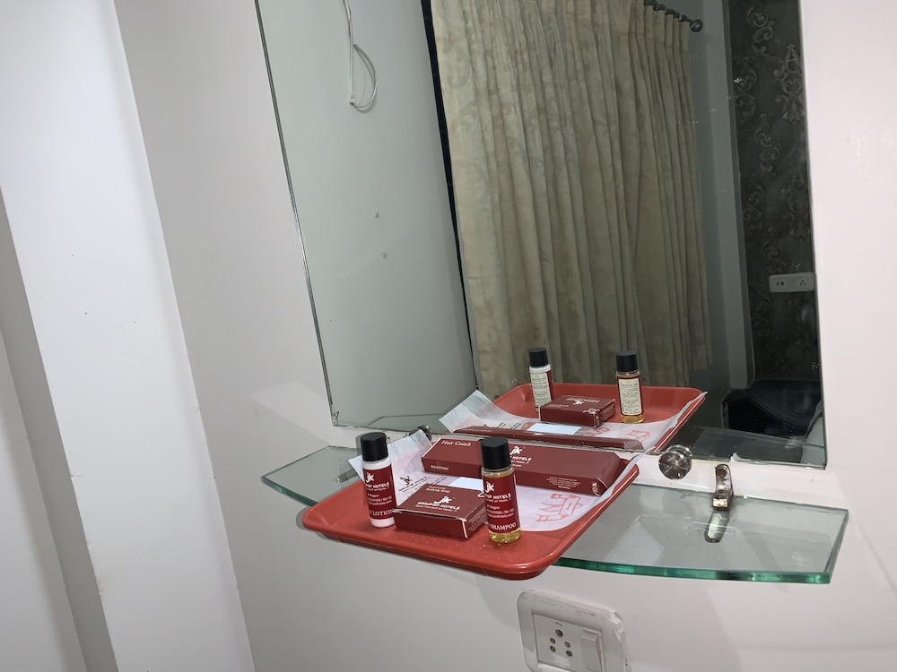 Deluxe Ac Room - Photo 11