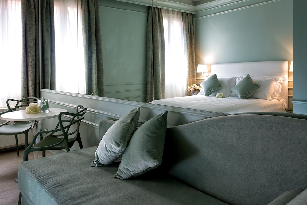 Classic Triple Room photo 2