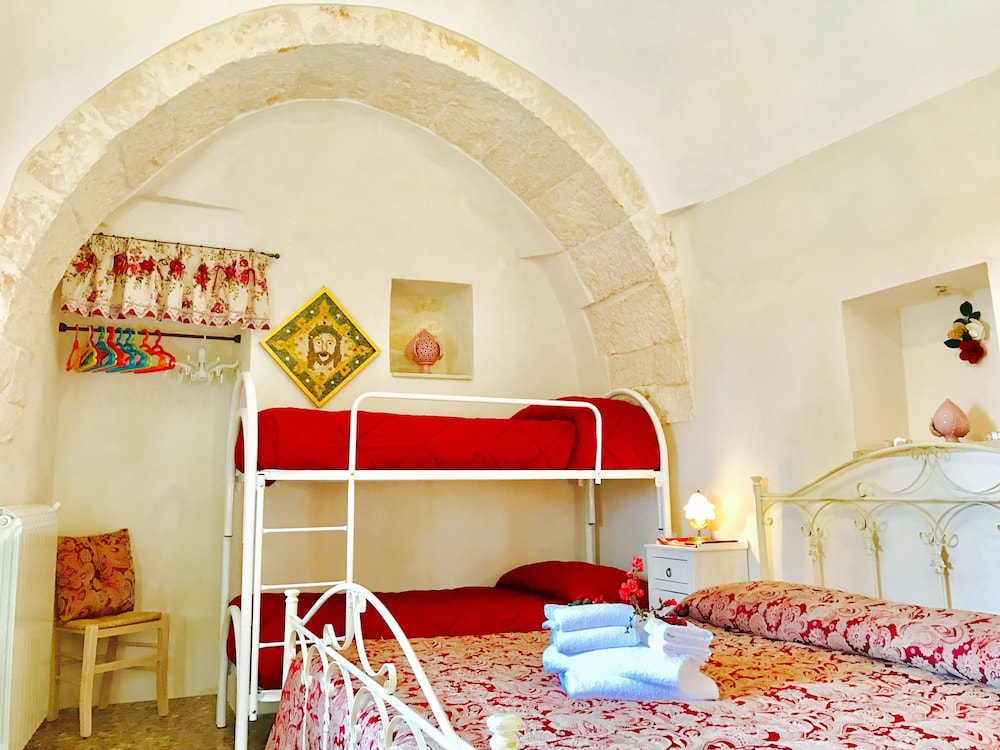 Luxury Apartment, 2 Bedrooms, Patio (Trullo) photo 3