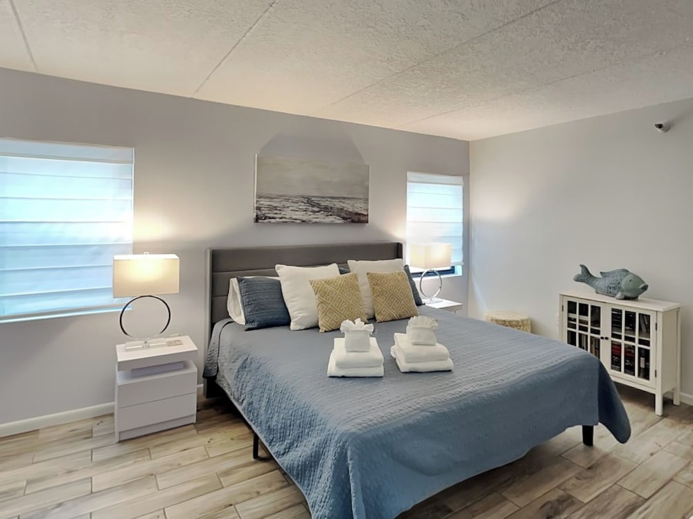Condo (2 Bedrooms) photo 2