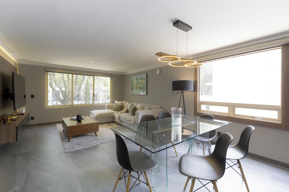 Luxury Apartment, 2 Bedrooms - Photo 19