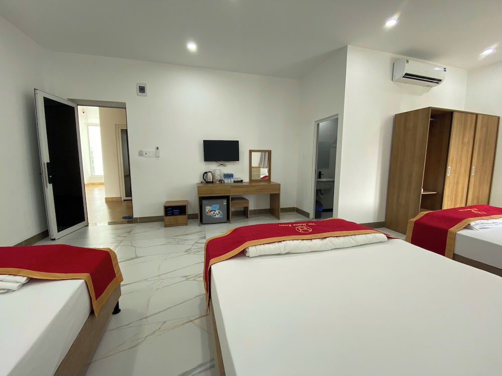 Basic Shared Dormitory, Beach View