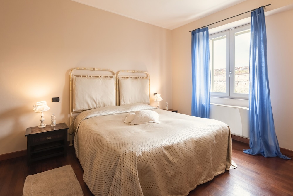 Apartment, 2 Bedrooms, Terrace, Sea View photo 2