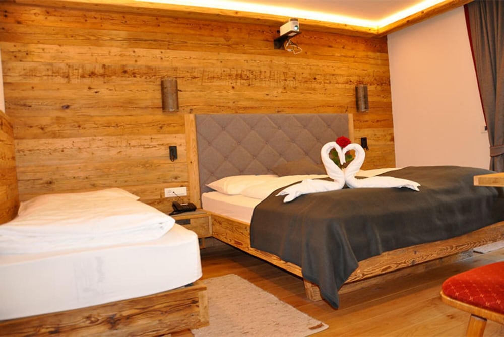 Superior Room with Home Cinema