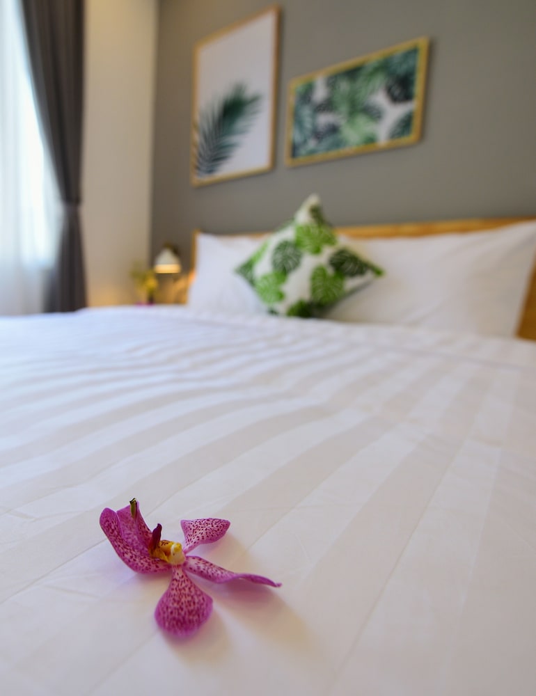 Deluxe Room, Garden View - Photo 7