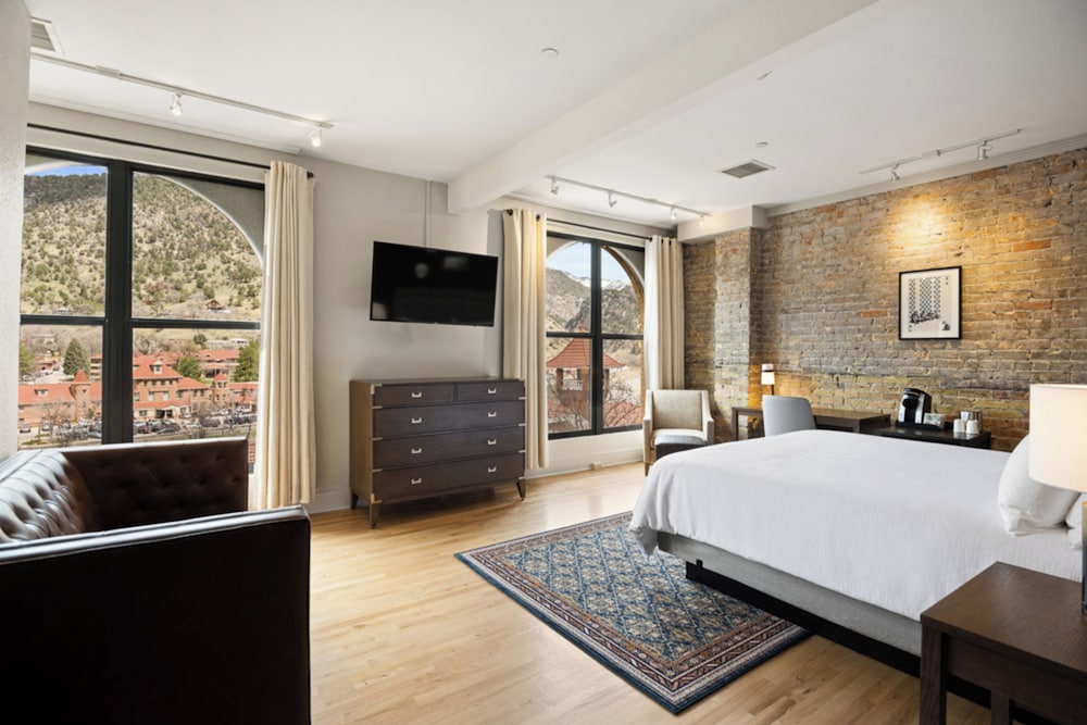 Signature Room, Multiple Beds (View)