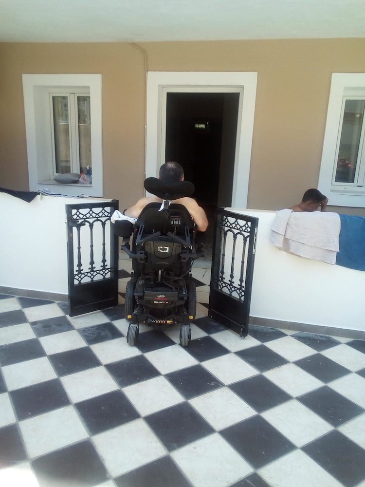 Family Apartment, Pool View, Ground Floor - Photo 3