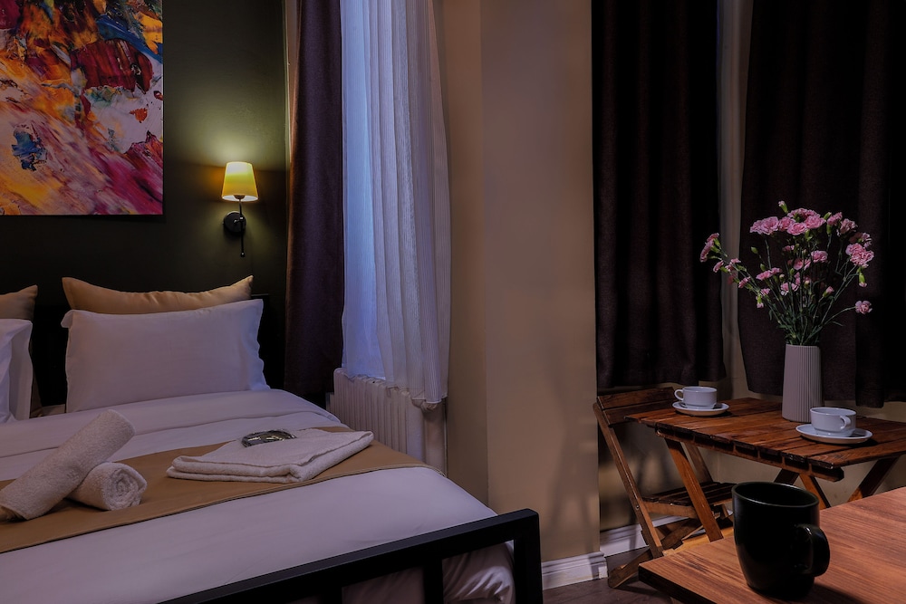 Deluxe Triple Room photo 2