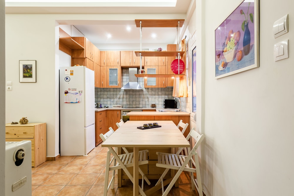 Apartment, 2 Bedrooms, City View photo 2