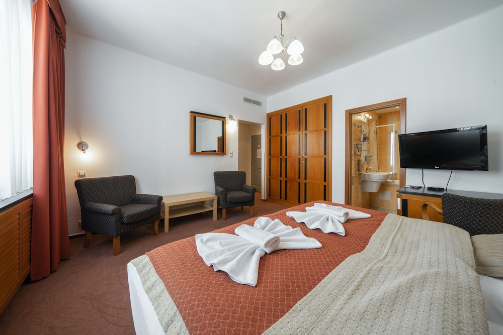 Grand Double or Twin Room photo 1