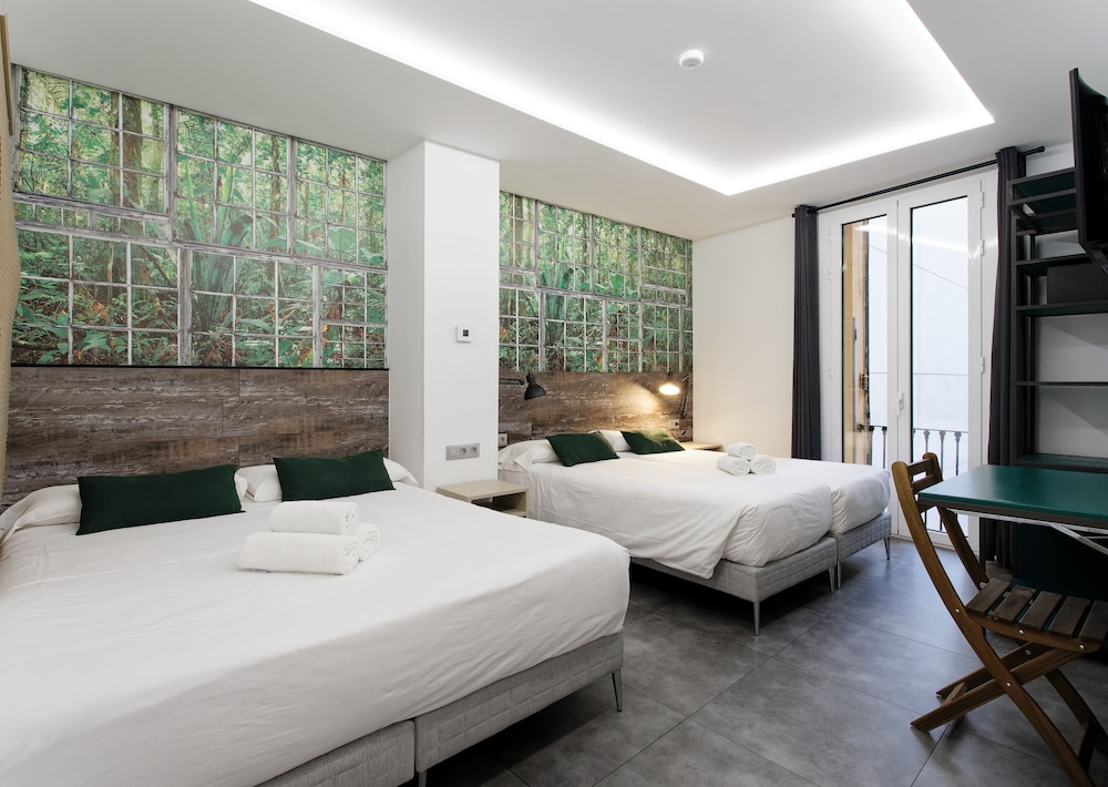 Quadruple Room, Courtyard View