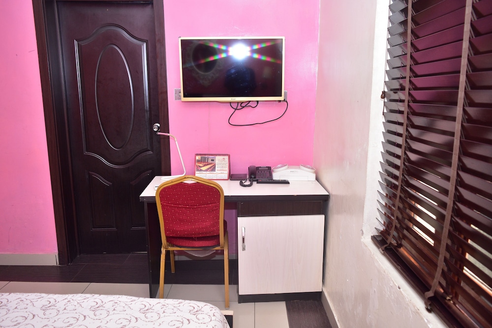 Basic Single Room photo 2