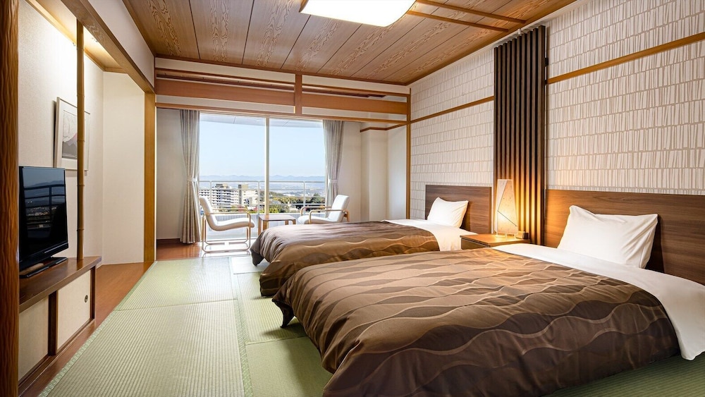 Traditional Room, 2 Twin Beds, Non Smoking - Photo 4