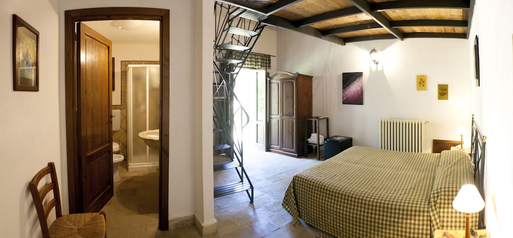 Classic Quadruple Room (Duplex) photo 1