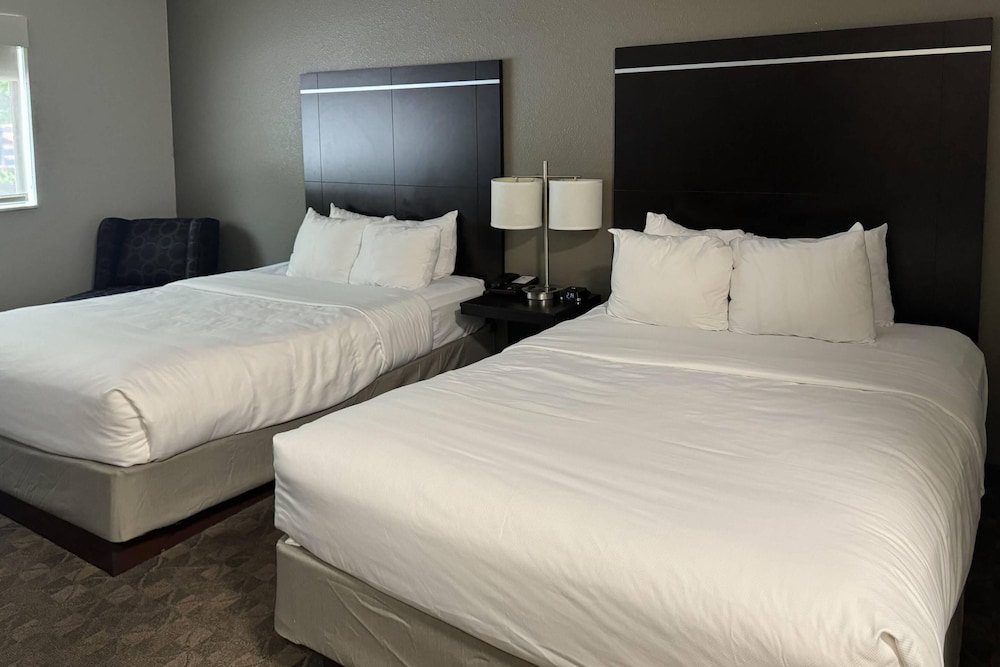 Room, 2 Queen Beds, Non Smoking (Efficiency) - Photo 1