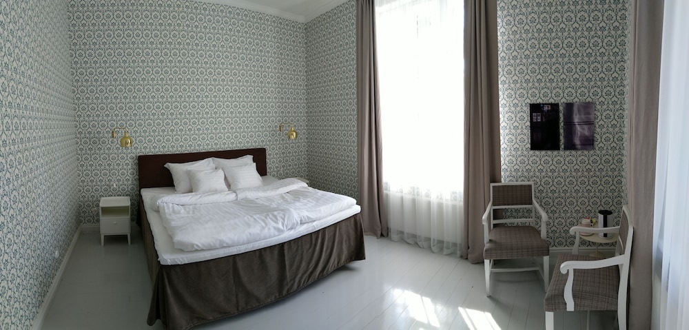 Exclusive Suite, 1 King Bed with Sofa bed photo 2