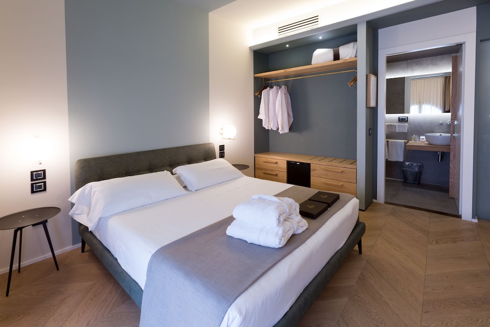 Premium Double Room photo 2