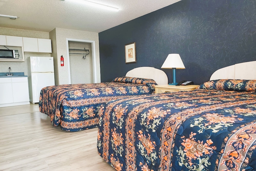 Studio Suite, 2 Queen Beds, Kitchenette photo 1