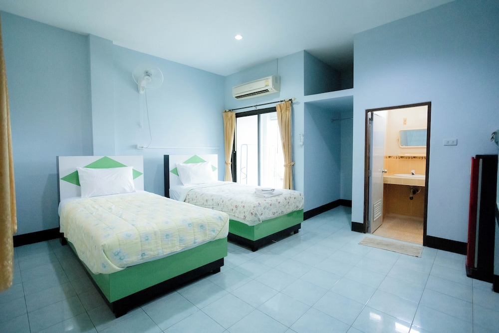 Twin Room, City View