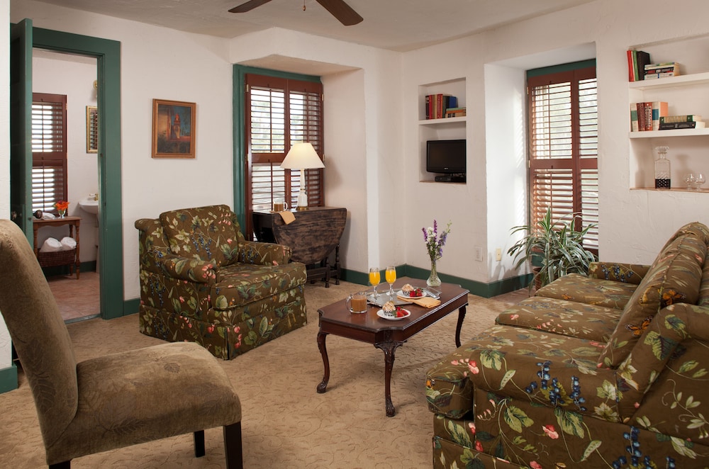 Garcia Suite