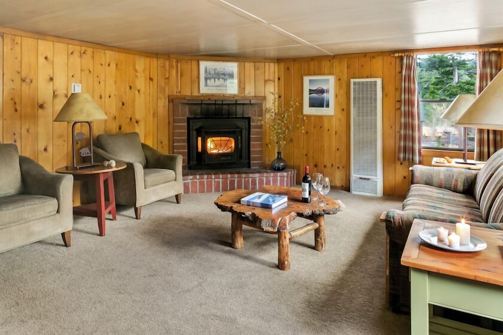 Cabin, 3 Bedroom (Historic Three Bedroom Cabin) photo 1