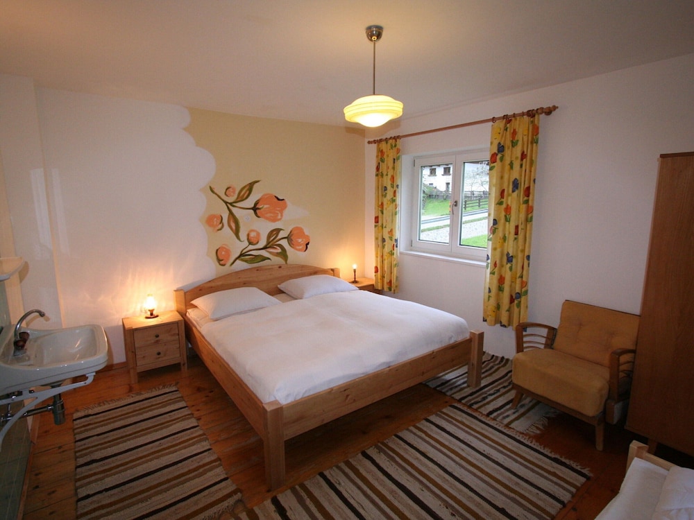 Classic Apartment, Multiple Bedrooms photo 1