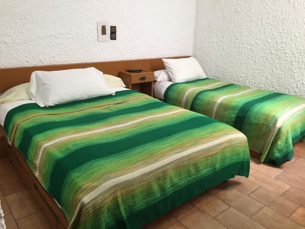 Triple Room, Multiple Beds