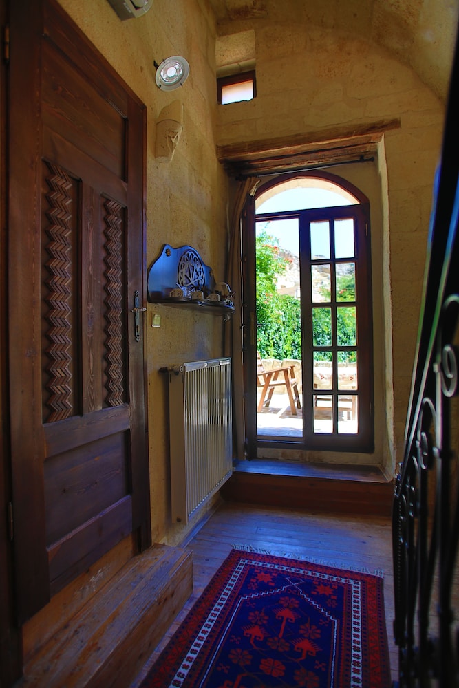 Cave Room photo 1