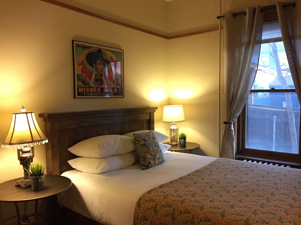 Suite, 1 Bedroom photo 2